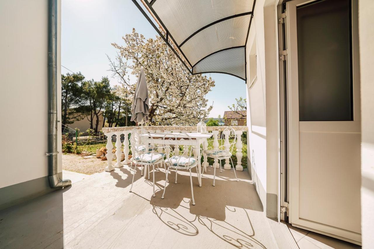 Apartman Melita Appartement Zadar Buitenkant foto